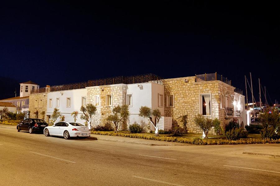 Cesme Marina Konukevi Екстериор снимка